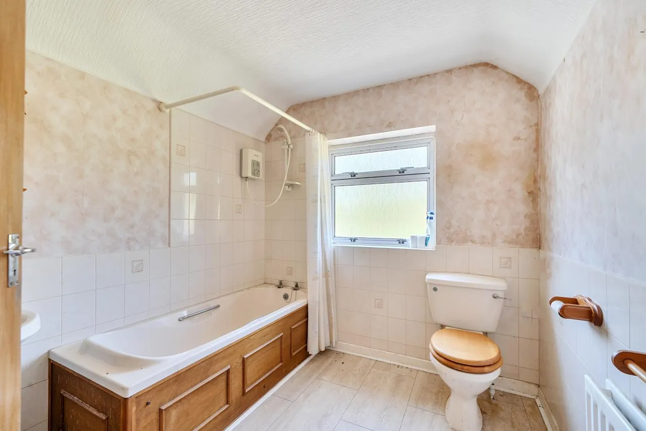 Elgin Road, BH4, photo 13