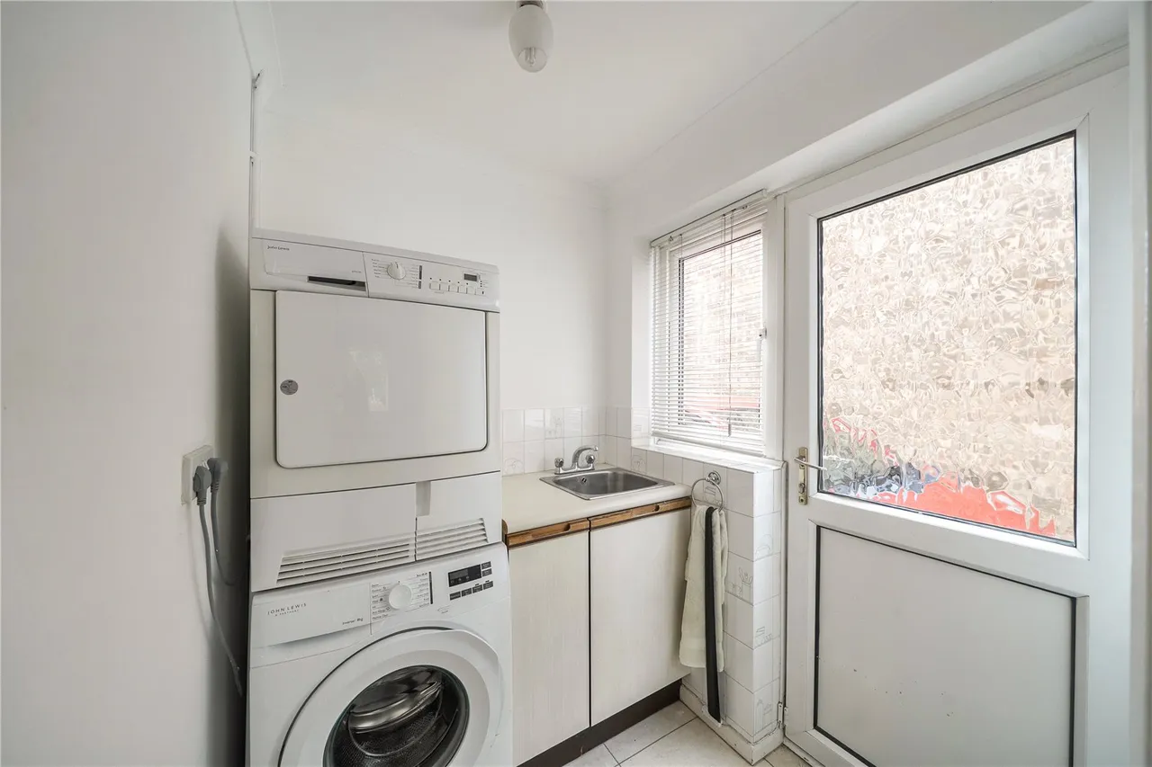 Michelmersh Close, Rownhams, Southampton, Hampshire, SO16 8DX, photo 22