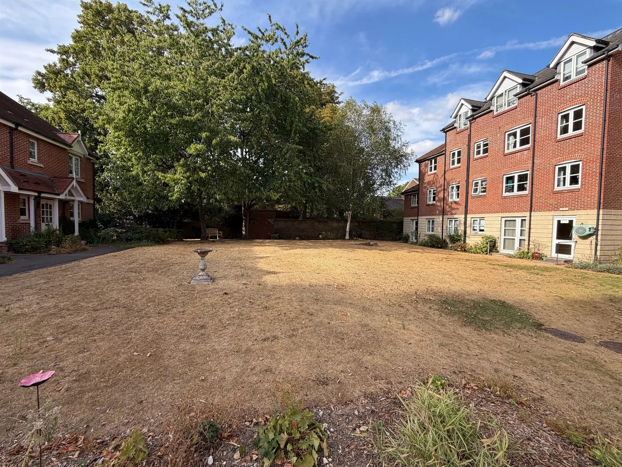 Archers Court, Salisbury, SP1, photo 8