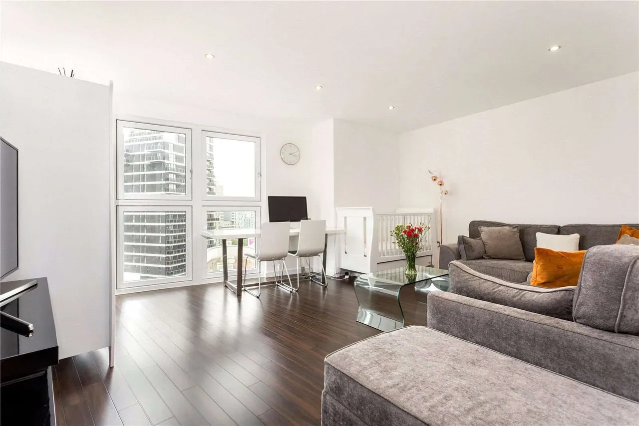 New Providence Wharf, 1 Fairmont Avenue, Canary Wharf, London, E14 9PJ, photo 6