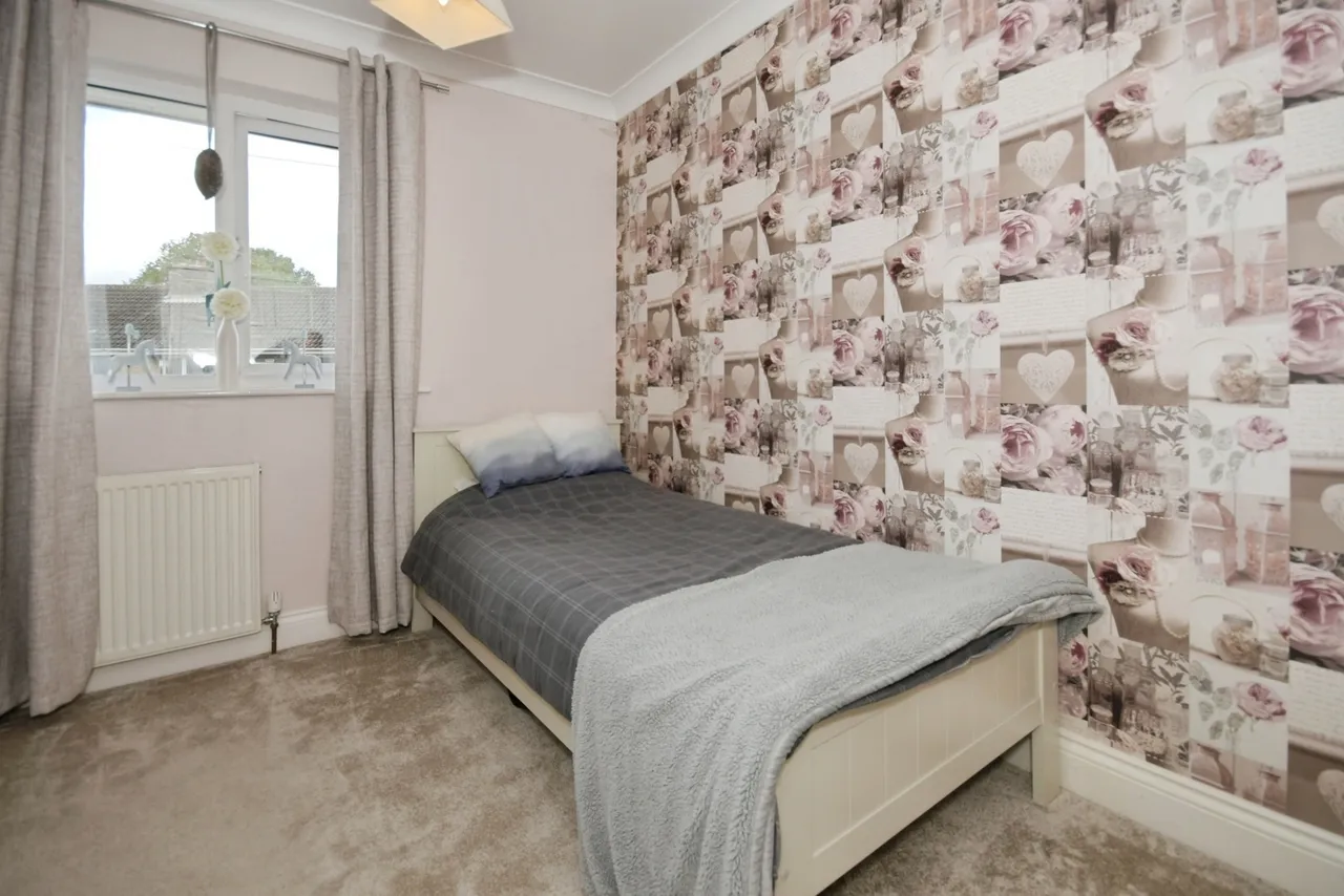 Ruthyn Avenue, CHESTERFIELD, Derbyshire, S43, photo 12