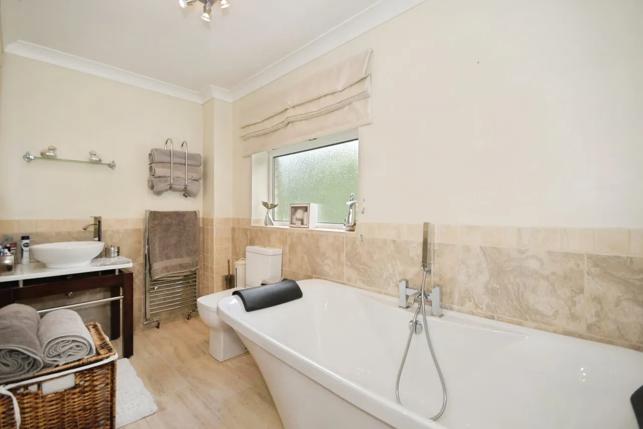 Ruthyn Avenue, CHESTERFIELD, Derbyshire, S43, photo 11