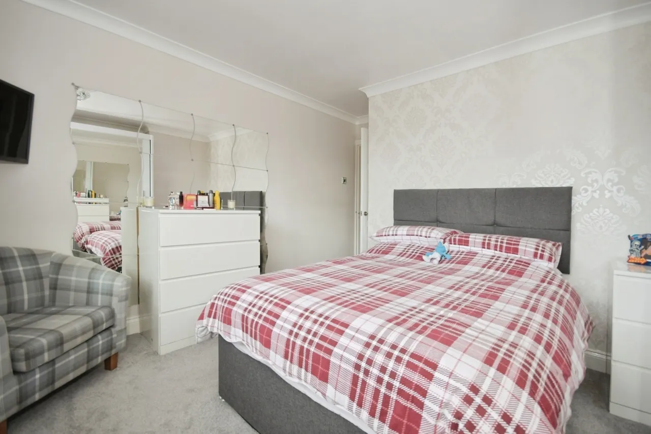 Ruthyn Avenue, CHESTERFIELD, Derbyshire, S43, photo 10