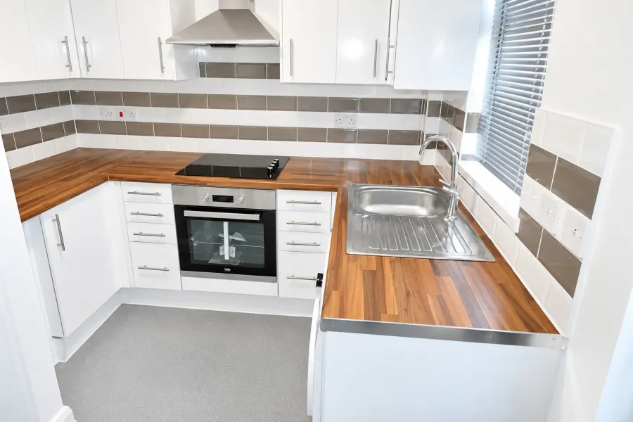 Hedgerley Court, Woking, GU21, photo 3