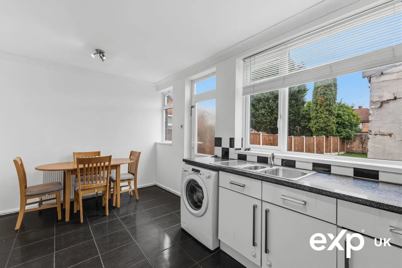 Basford Road, Nottingham, NG6, photo 7