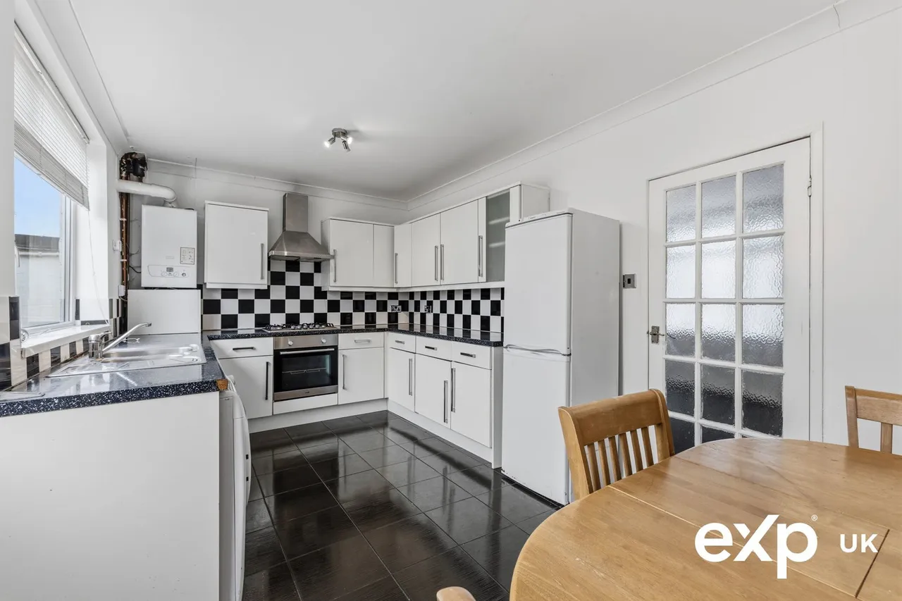 Basford Road, Nottingham, NG6, photo 2