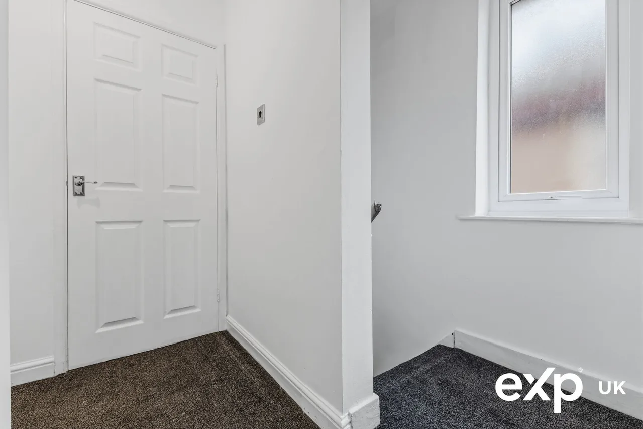 Basford Road, Nottingham, NG6, photo 11