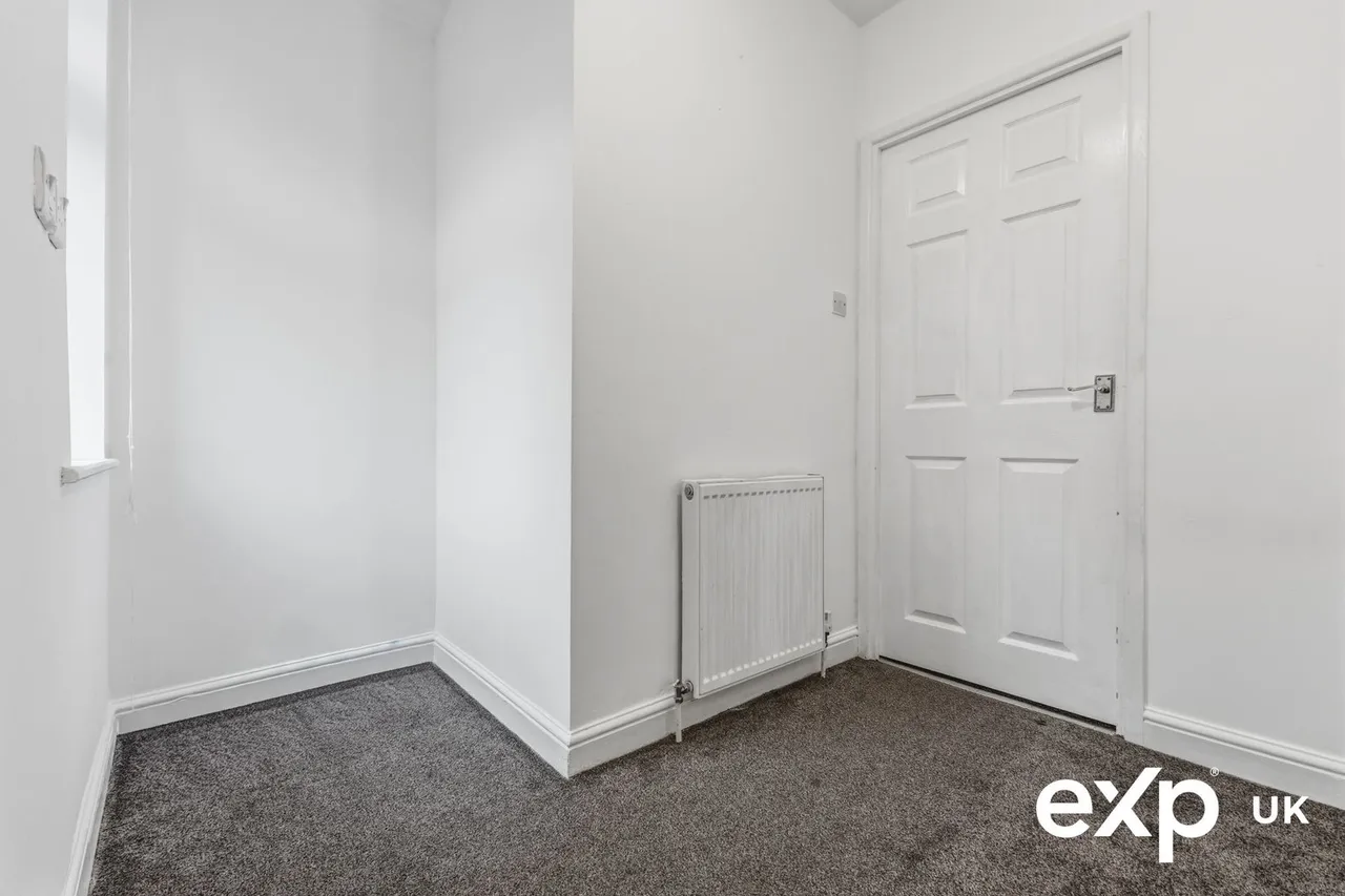 Basford Road, Nottingham, NG6, photo 16