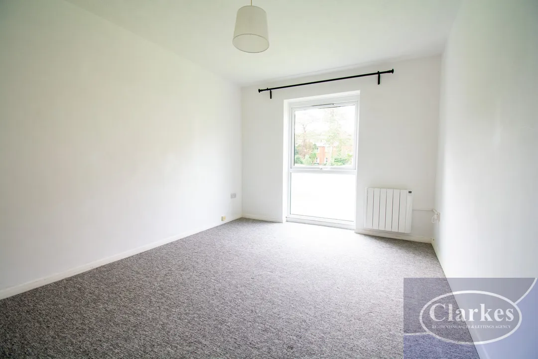 Bed First Floor Flat in Meyrick Park, photo 4