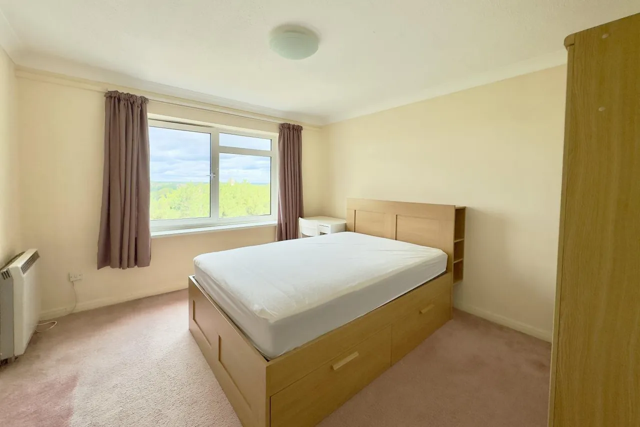 Hamble Court, BH1, photo 4
