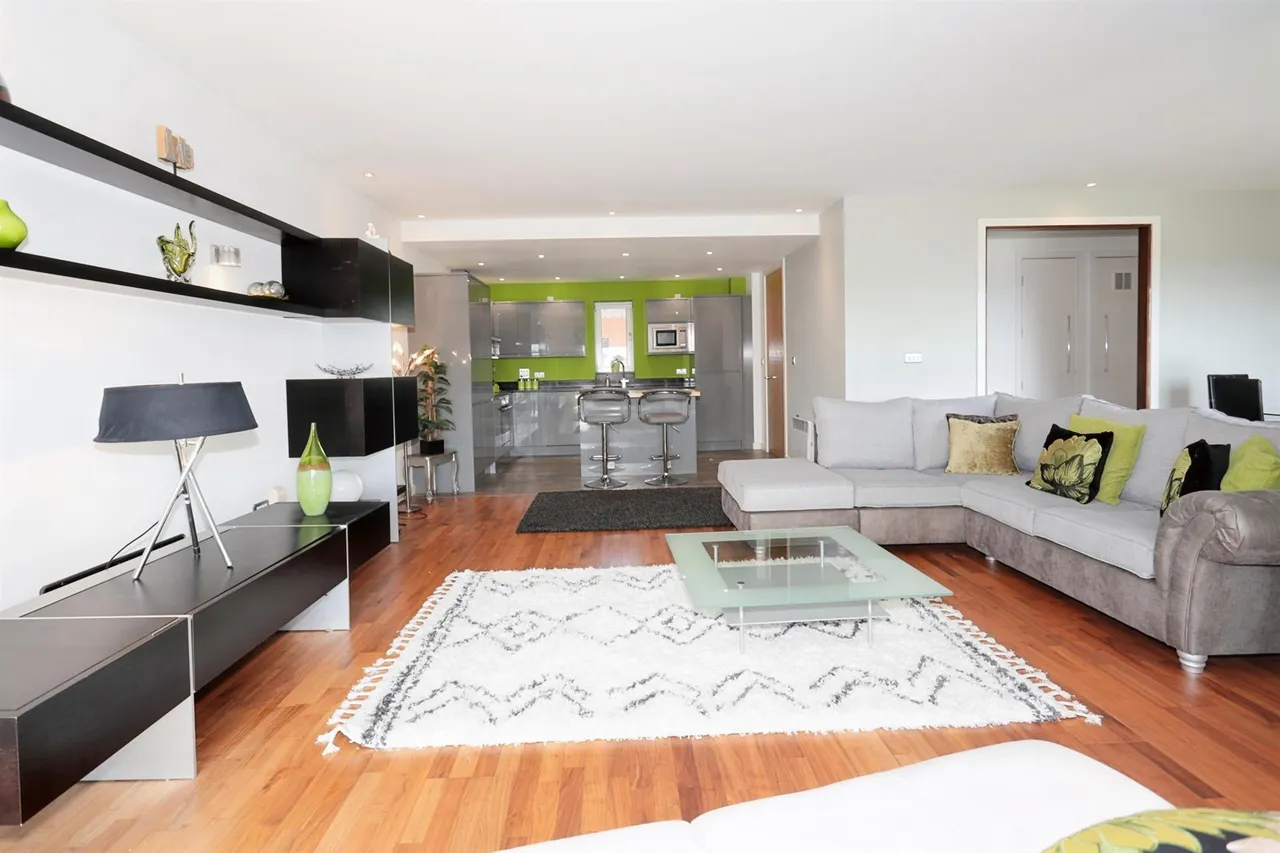 Greyfriars Road, Cardiff, CF10, photo 2