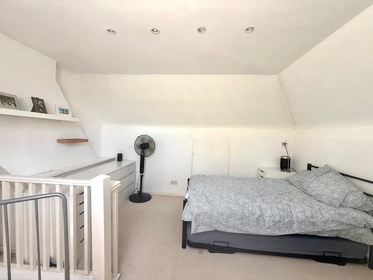 Maybury Close, Frimley, Camberley, Surrey, GU16 7HH, photo 14