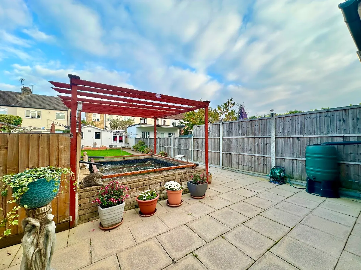 Crowlands Avenue, Romford, photo 10