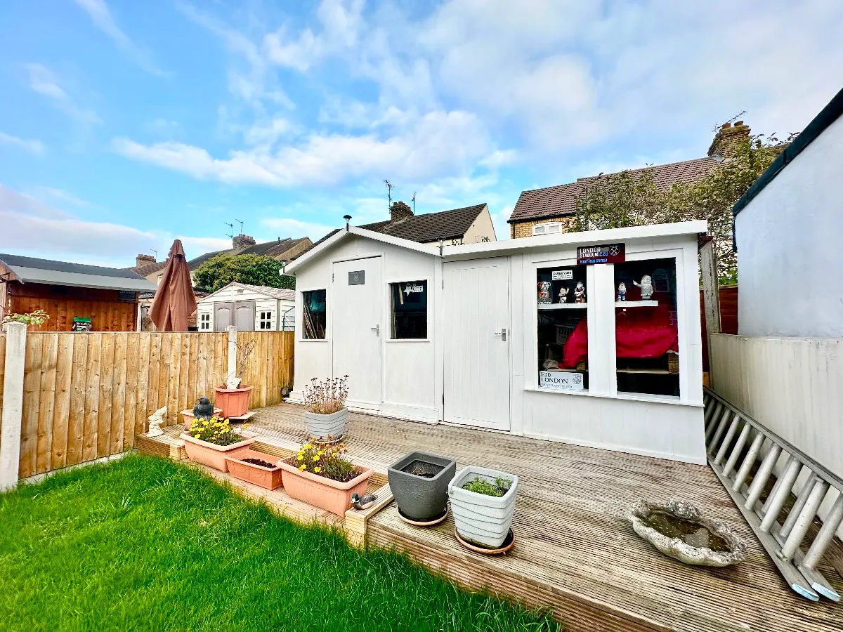 Crowlands Avenue, Romford, photo 12