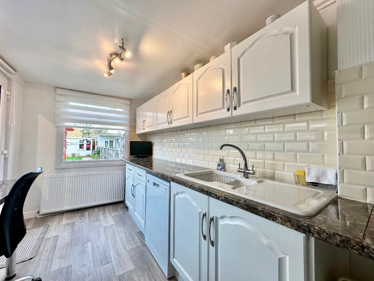 Crowlands Avenue, Romford, photo 5