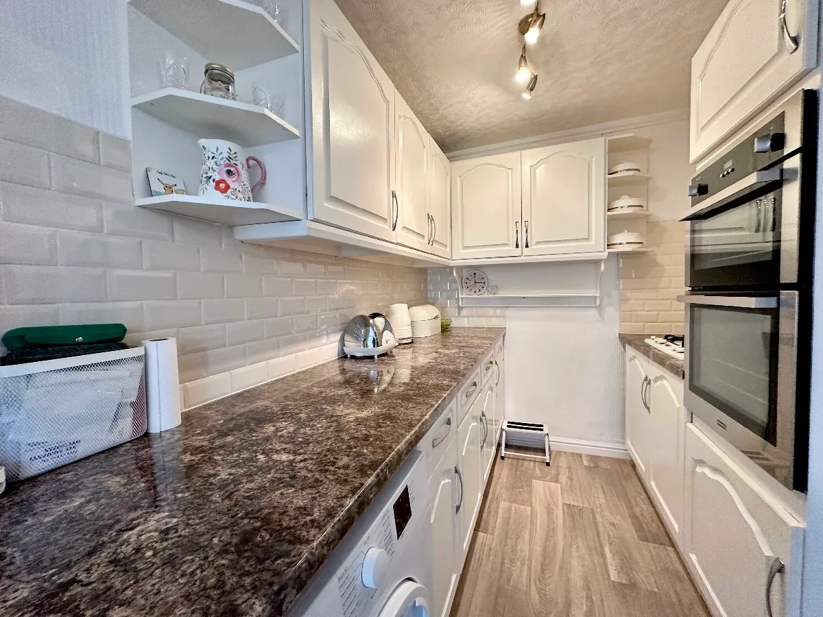 Crowlands Avenue, Romford, photo 4