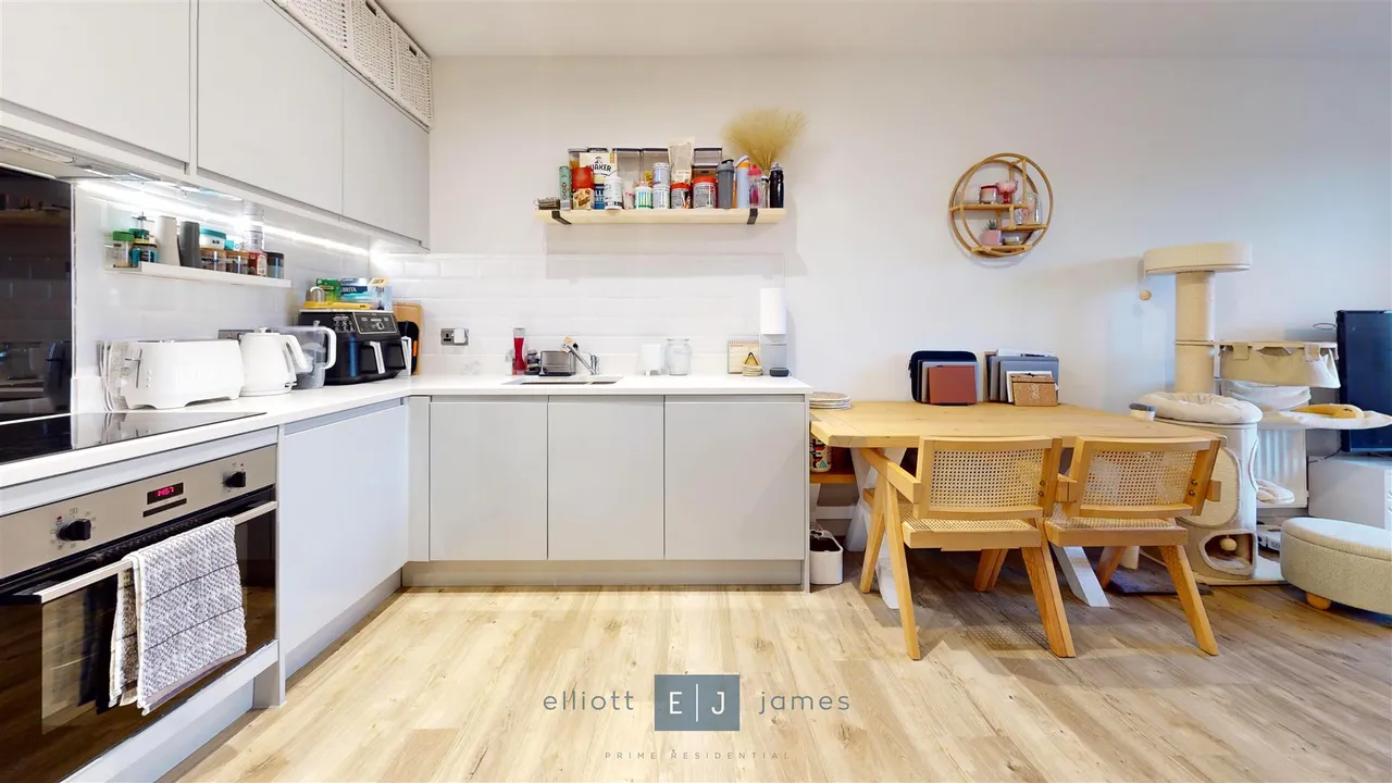 Academy Way, Loughton, IG10, photo 10