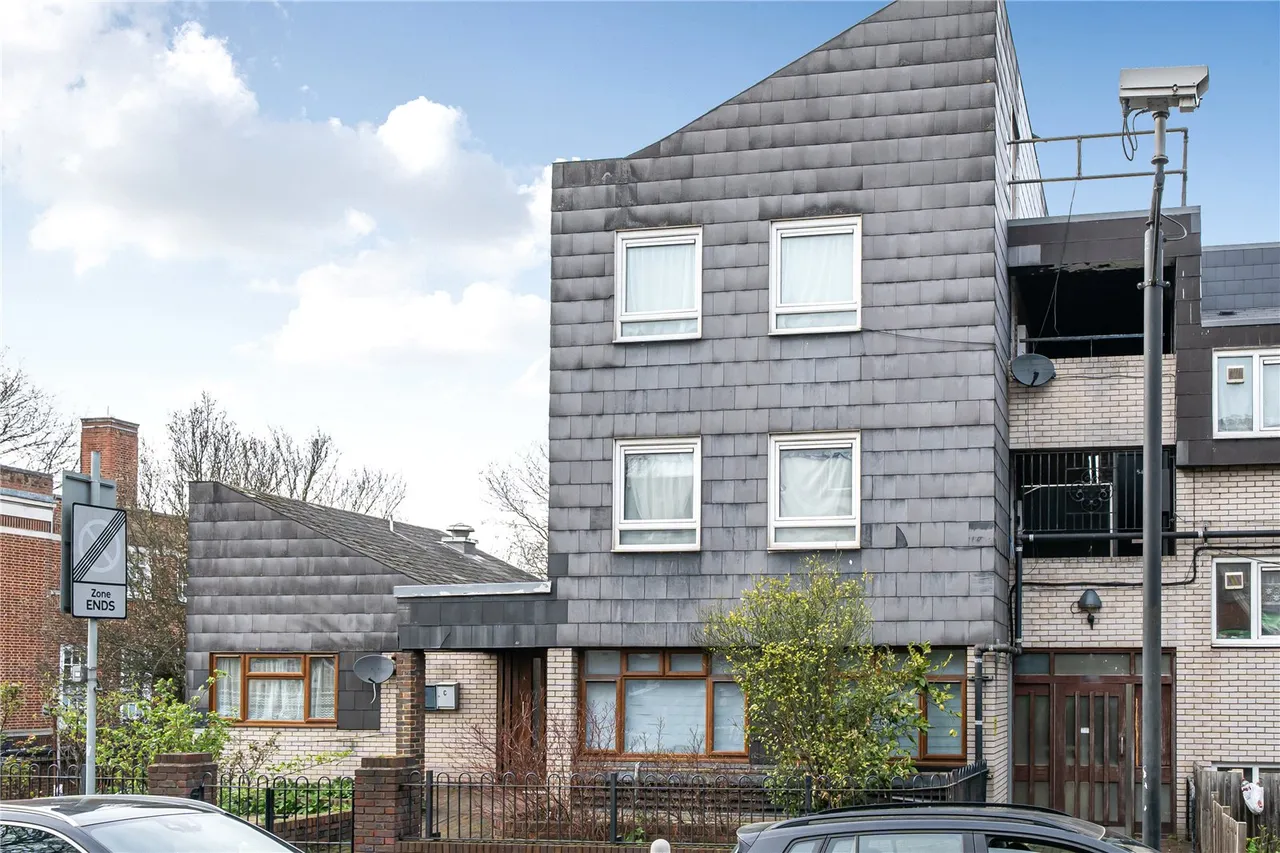 1 bed flat for sale, Central Hill, London, SE19