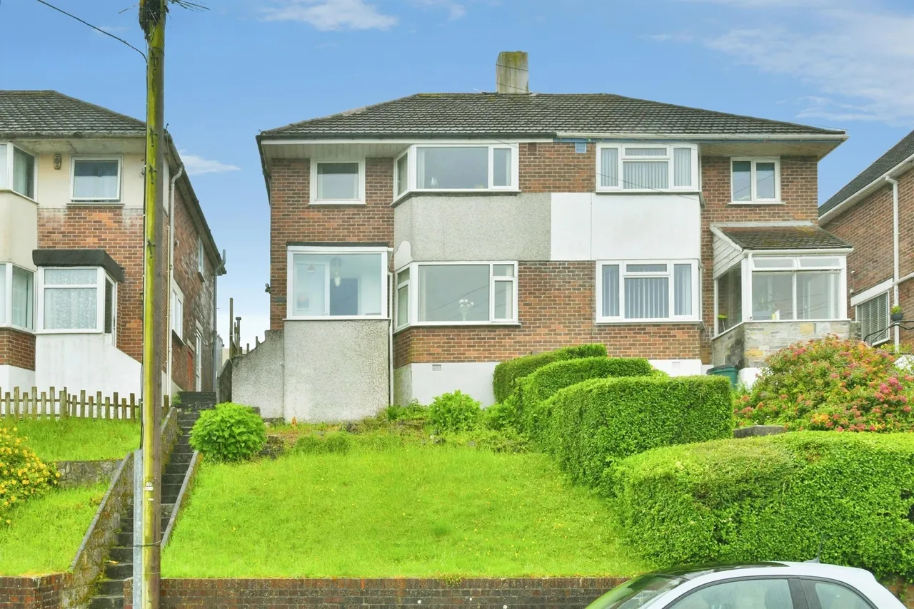 3 bed house for sale — Bridwell Road, Plymouth