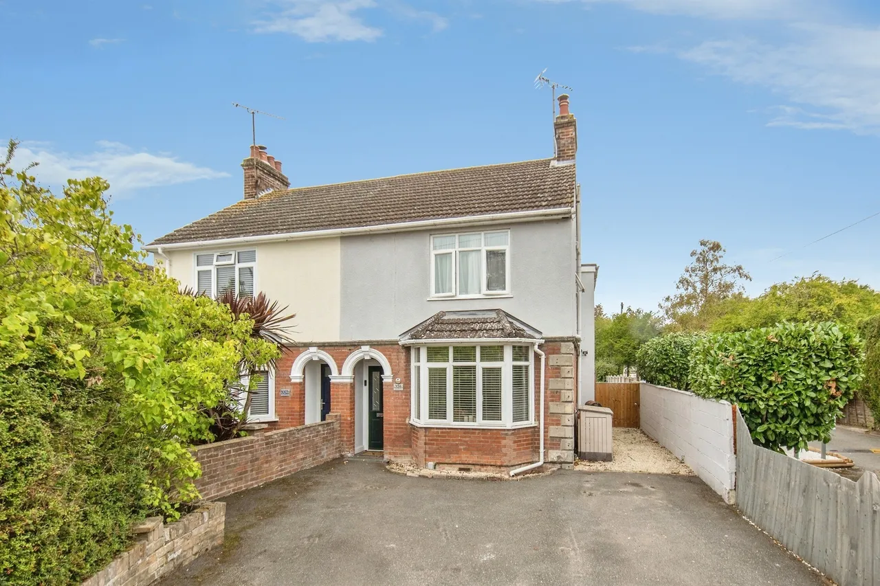 4 bed house for sale, Ipswich Road, Colchester, CO4