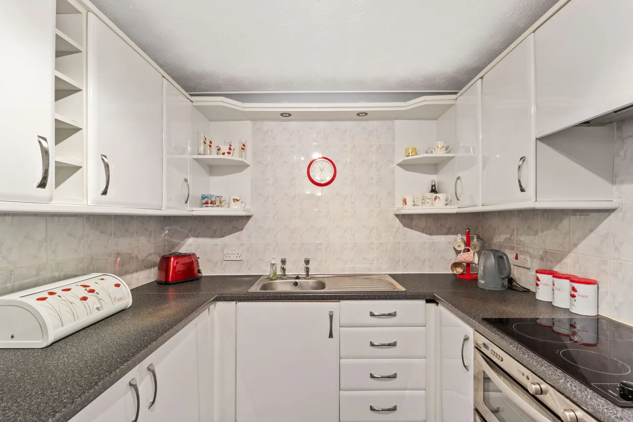Flat 92, Undercliffe House Dingleway, Appleton, Warrington, WA4 3AP, photo 5