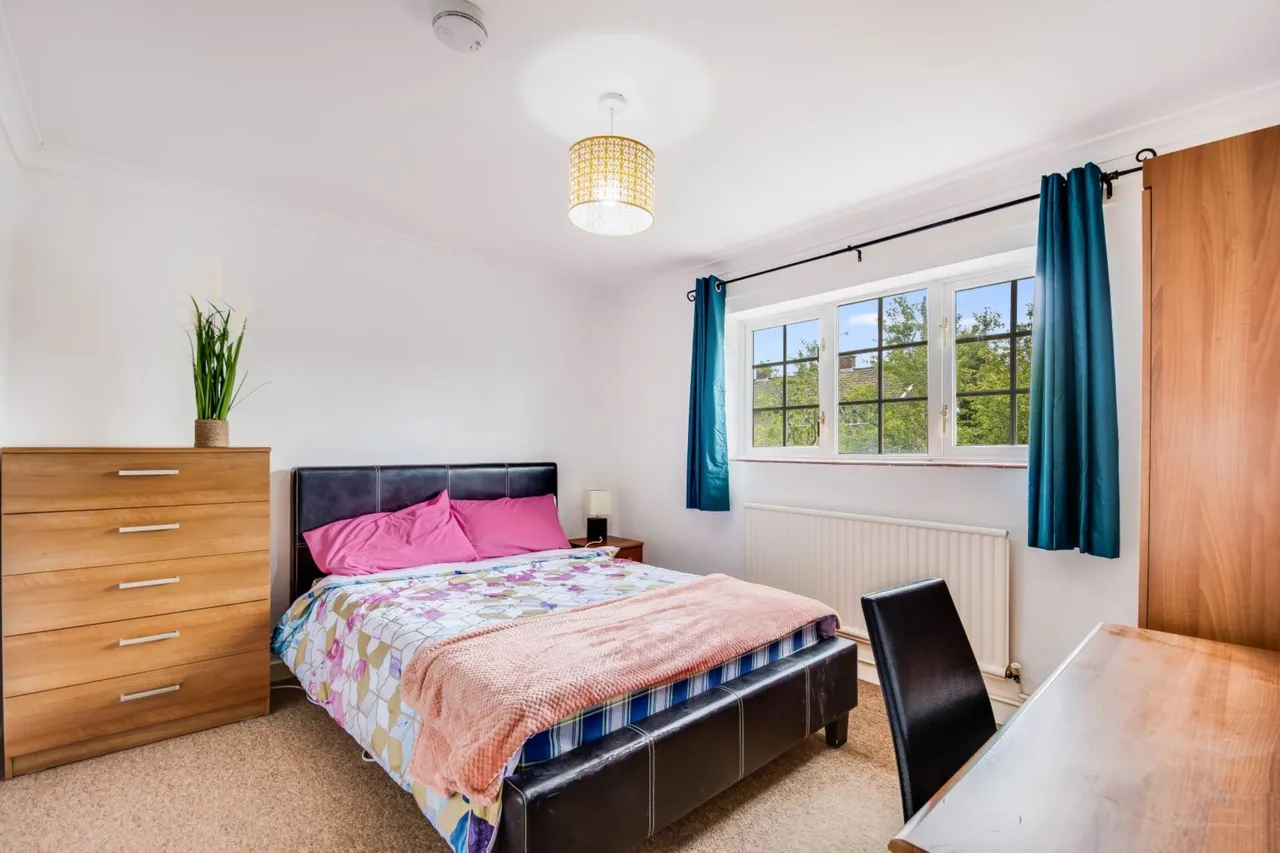 Blackwell Avenue, Guildford, GU2 8LU, photo 6