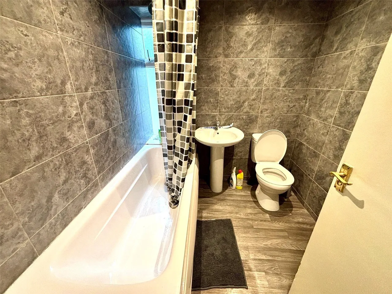 Levant Street, Padiham, BB12, photo 3