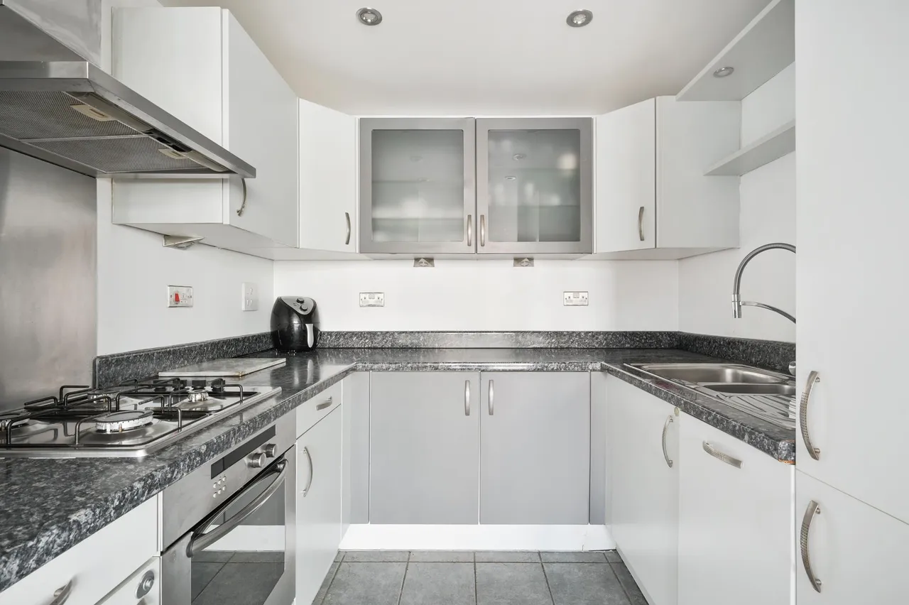 Western Beach Apartments, London, E16, photo 2