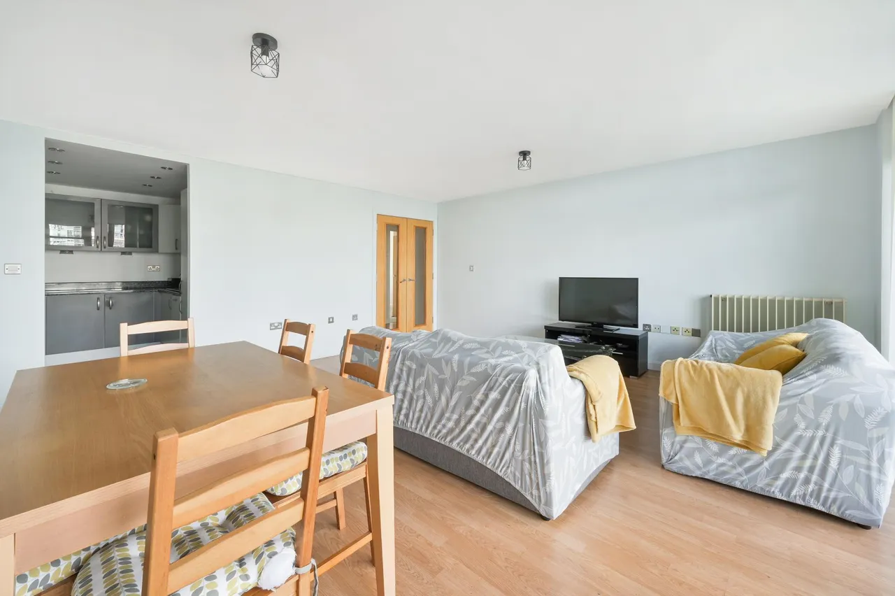 Western Beach Apartments, London, E16, photo 5