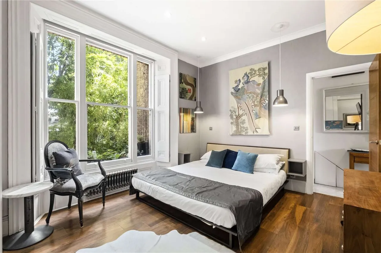 Clapham Common South Side, London, SW4 9DA, photo 9