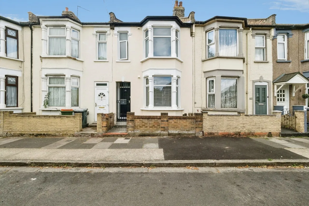 3 bed house for sale — Langdon Road, East Ham, London, E6