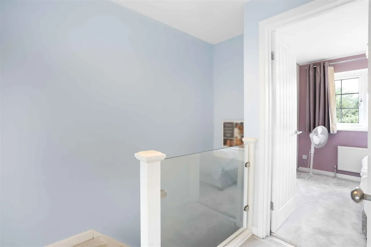 Finlay Gardens, Addlestone, KT15, photo 12
