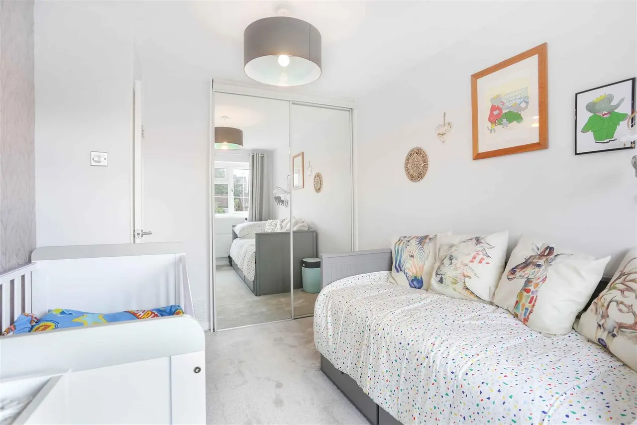 Finlay Gardens, Addlestone, KT15, photo 20