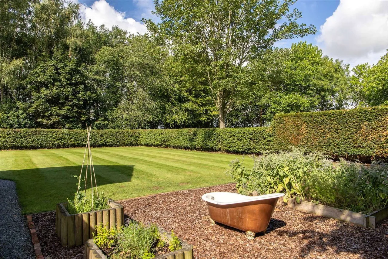 Blamire Lane, Everingham, York, East Yorkshire, YO42 4LQ, photo 12