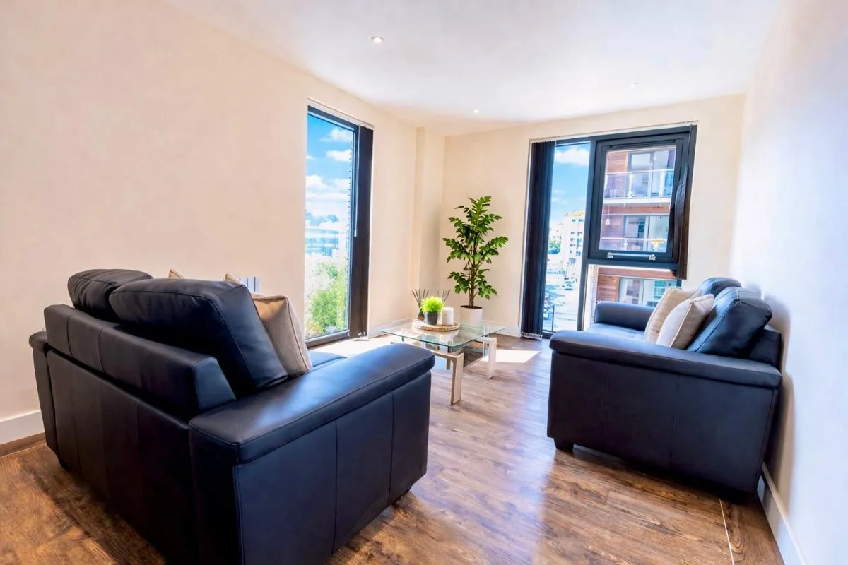 2 bed flat to rent, Ecco