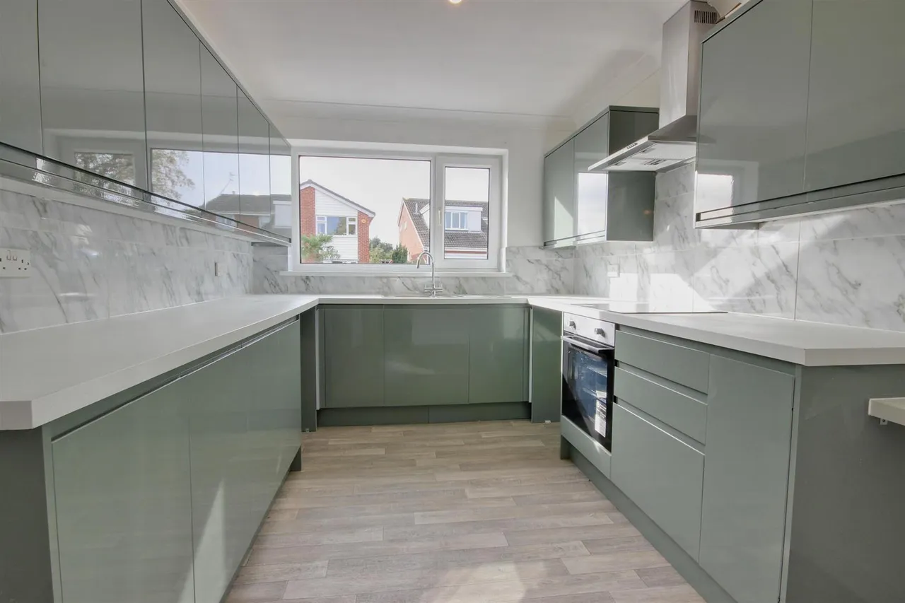 Glenfield Drive, Kirk Ella, photo 7