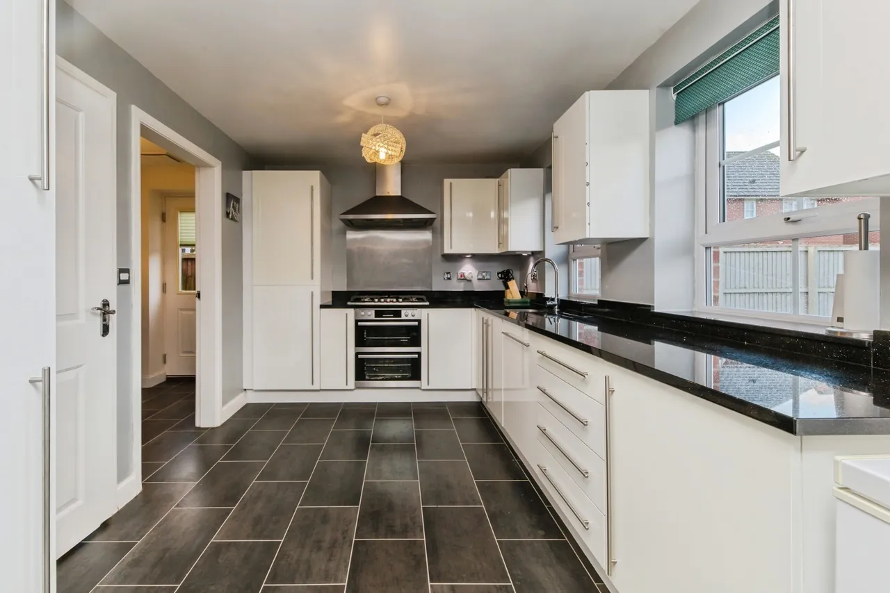 Sweet Water Court, Lostock Gralam, Northwich, Cheshire, CW9, photo 4