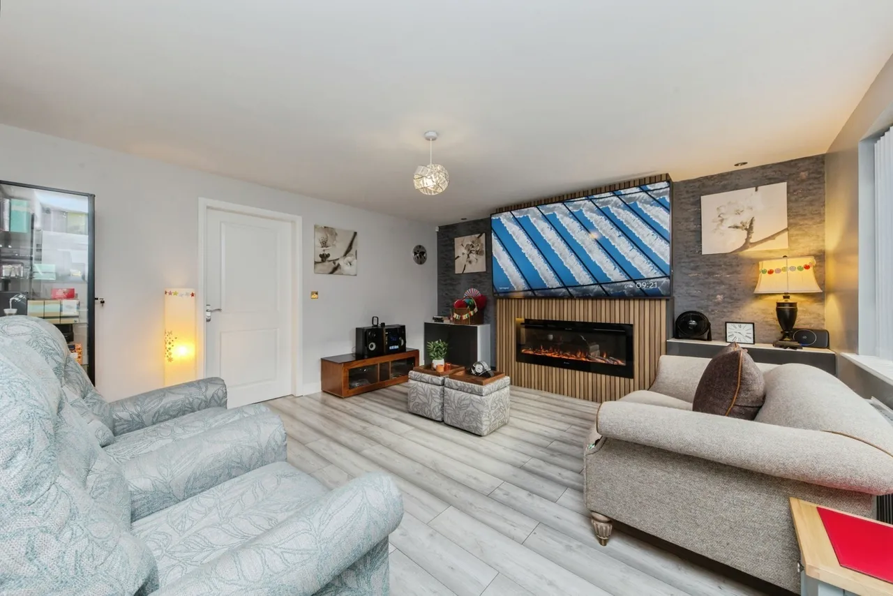 Sweet Water Court, Lostock Gralam, Northwich, Cheshire, CW9, photo 2