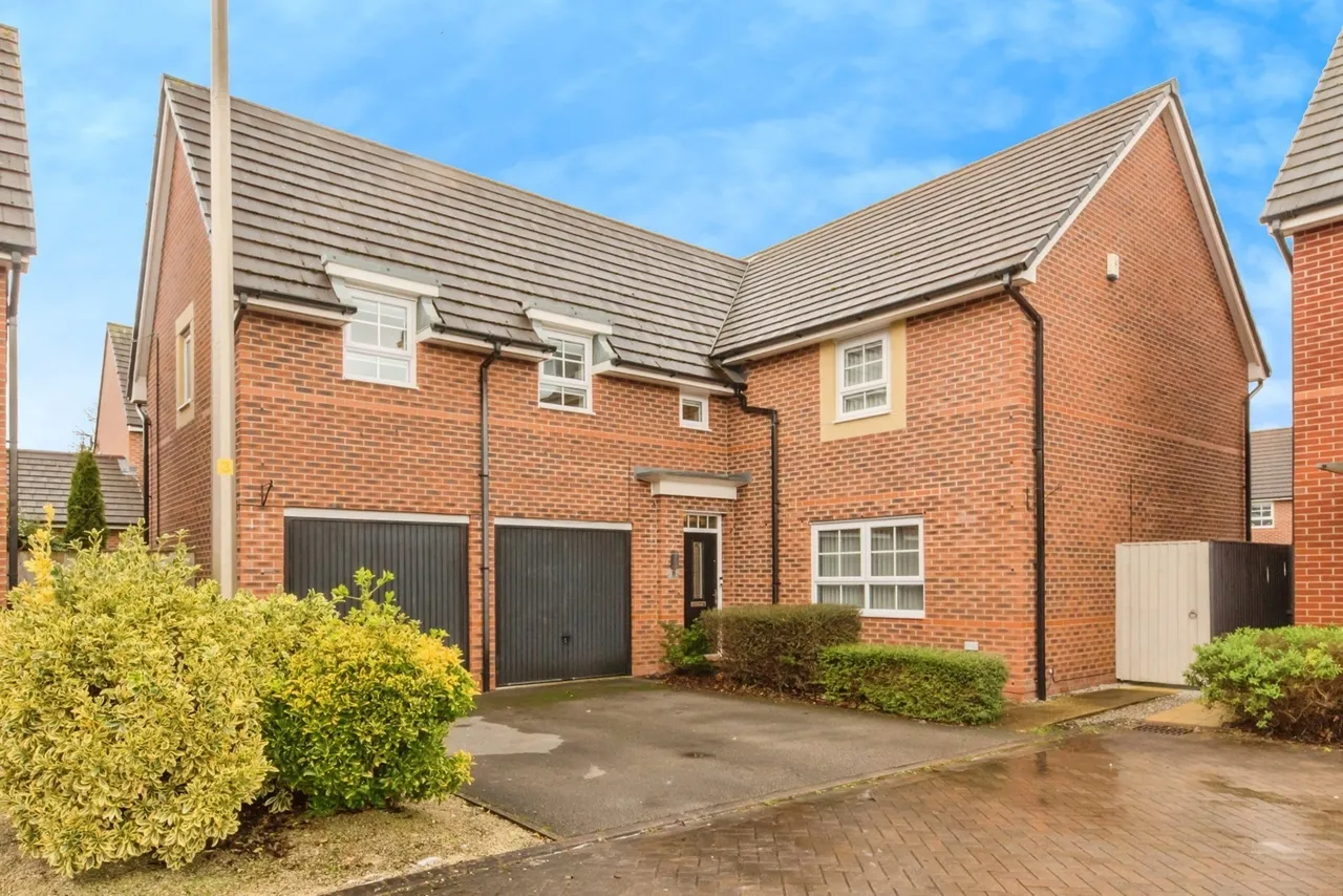 5 bed house for sale — Sweet Water Court, Lostock Gralam, Northwich, Cheshire, CW9