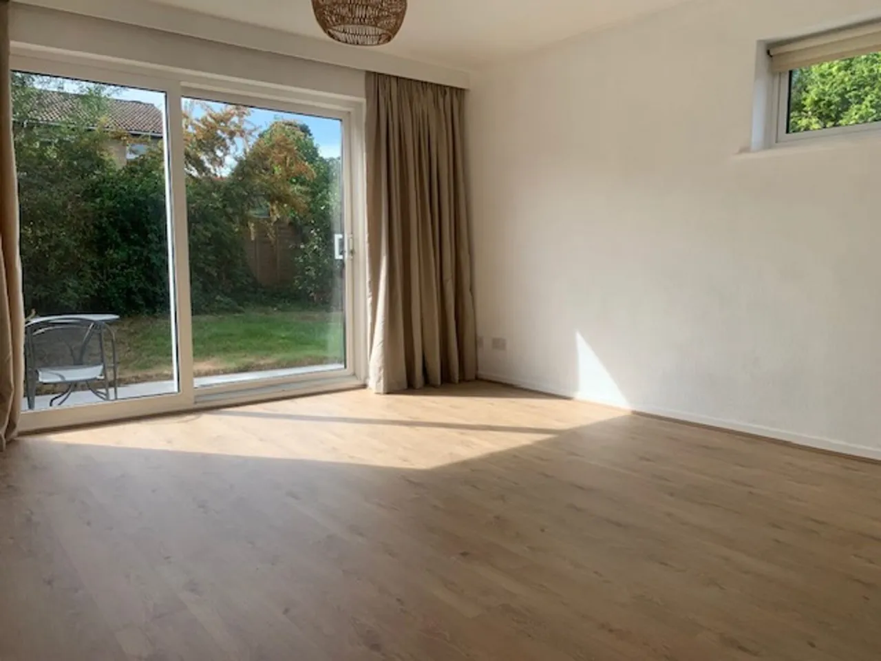 Tudor Close, East Grinstead, East Grinstead, RH19 4SA, photo 3
