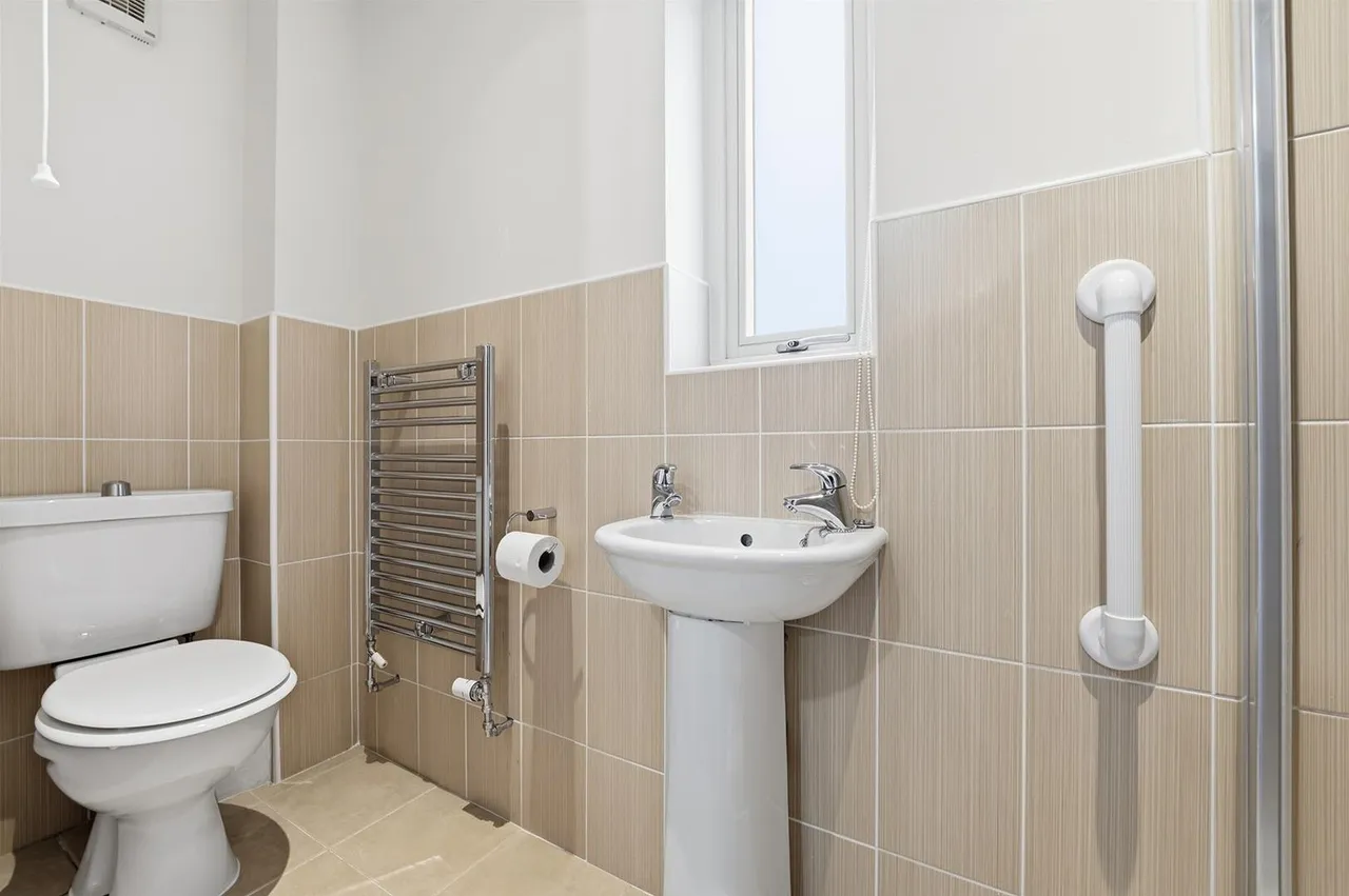 Dean Way, Bollington, photo 15