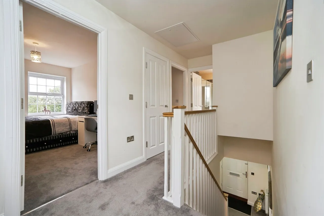 Hewenden Drive, Cullingworth, Bradford, photo 11