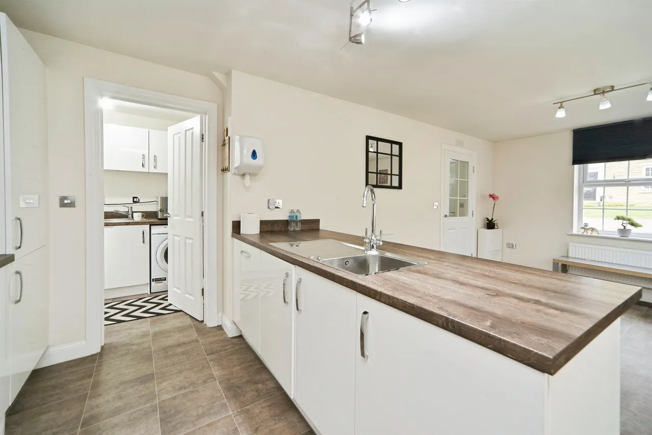 Hewenden Drive, Cullingworth, Bradford, photo 8