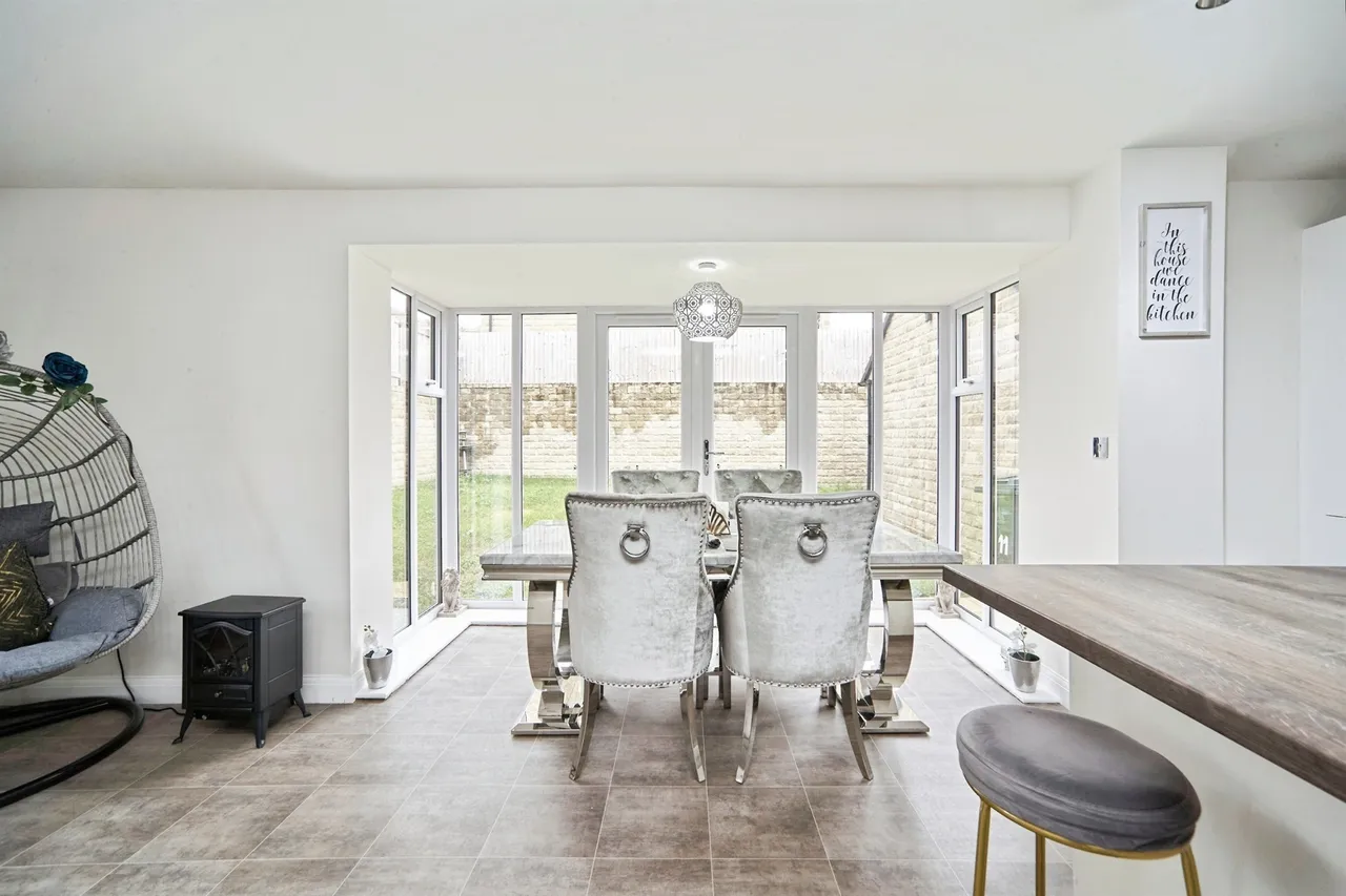 Hewenden Drive, Cullingworth, Bradford, photo 5