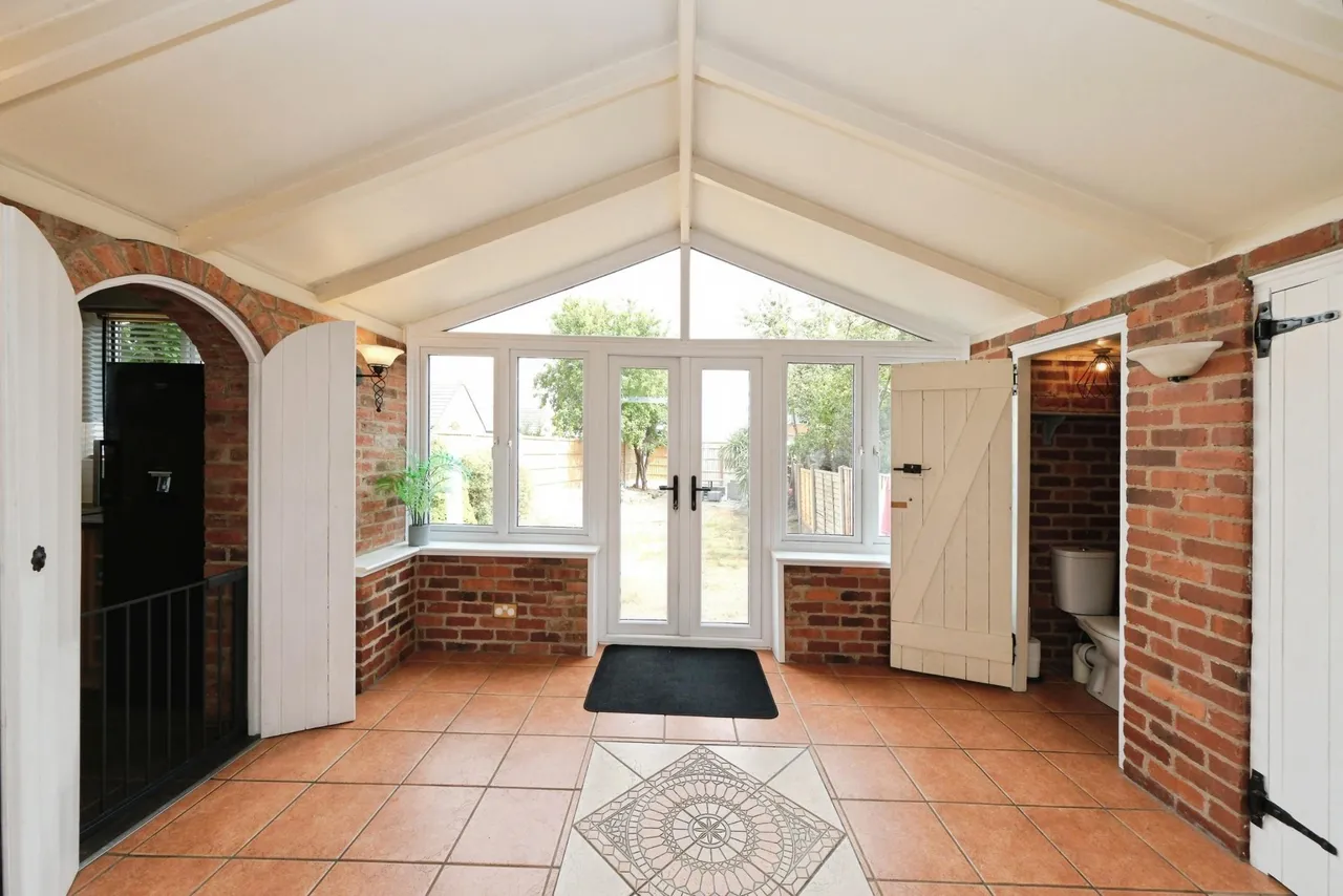 Nottingham Road, Nottingham, NG11, photo 9