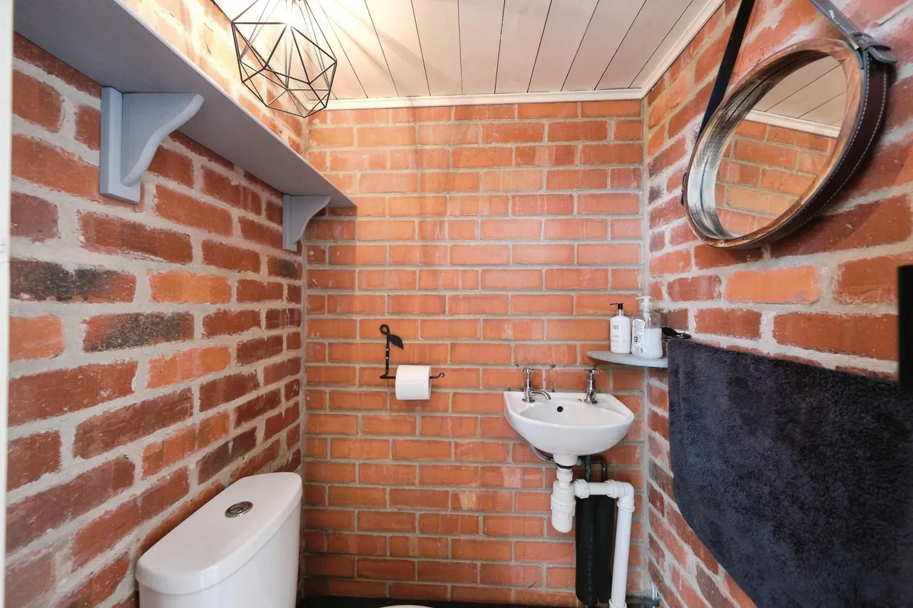 Nottingham Road, Nottingham, NG11, photo 10