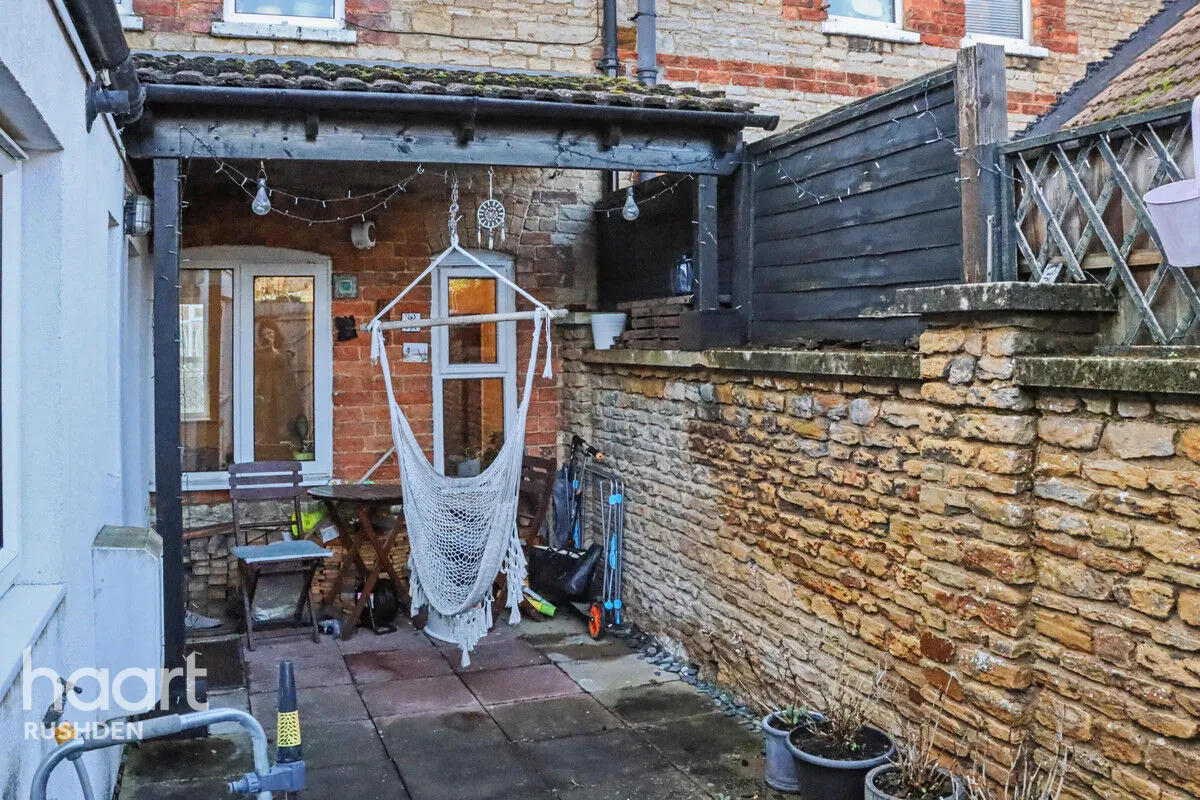 High Street, Higham Ferrers, NN10, photo 27