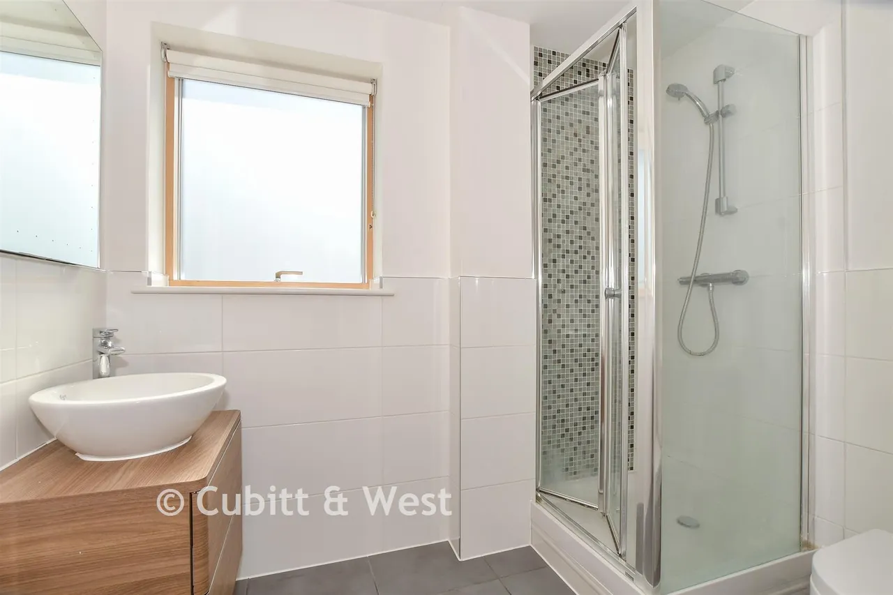 Denne Parade, Horsham, RH12, photo 13