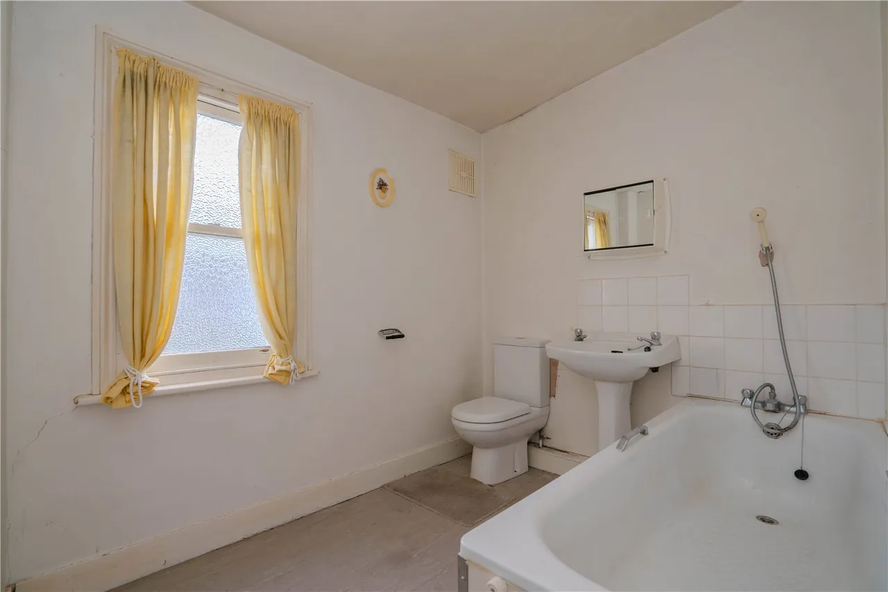 Warwick Road, Twickenham, TW2, photo 9