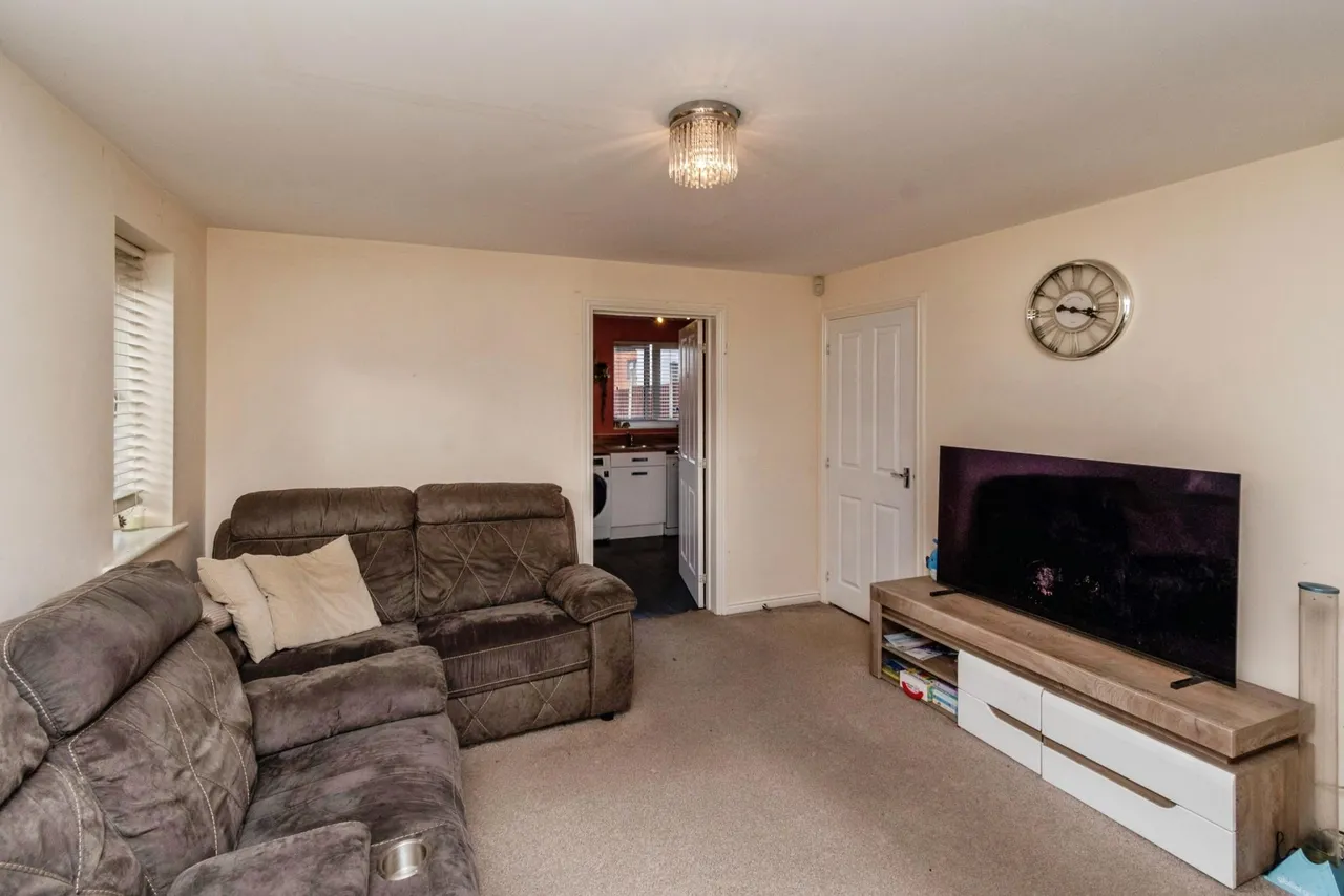 Detling Drive, Ettinghall, WV2, photo 10